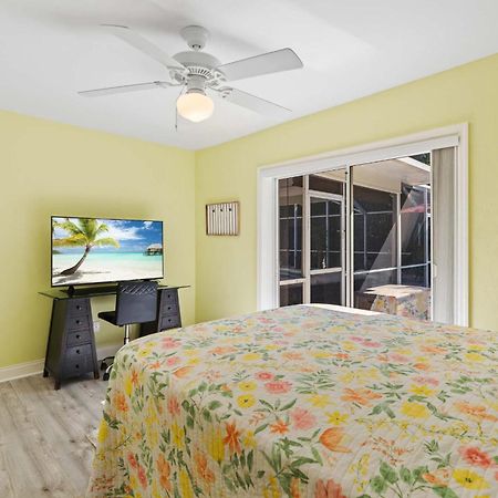 Pet Friendly Pool Home In River Reach Of Naples Fl Εξωτερικό φωτογραφία
