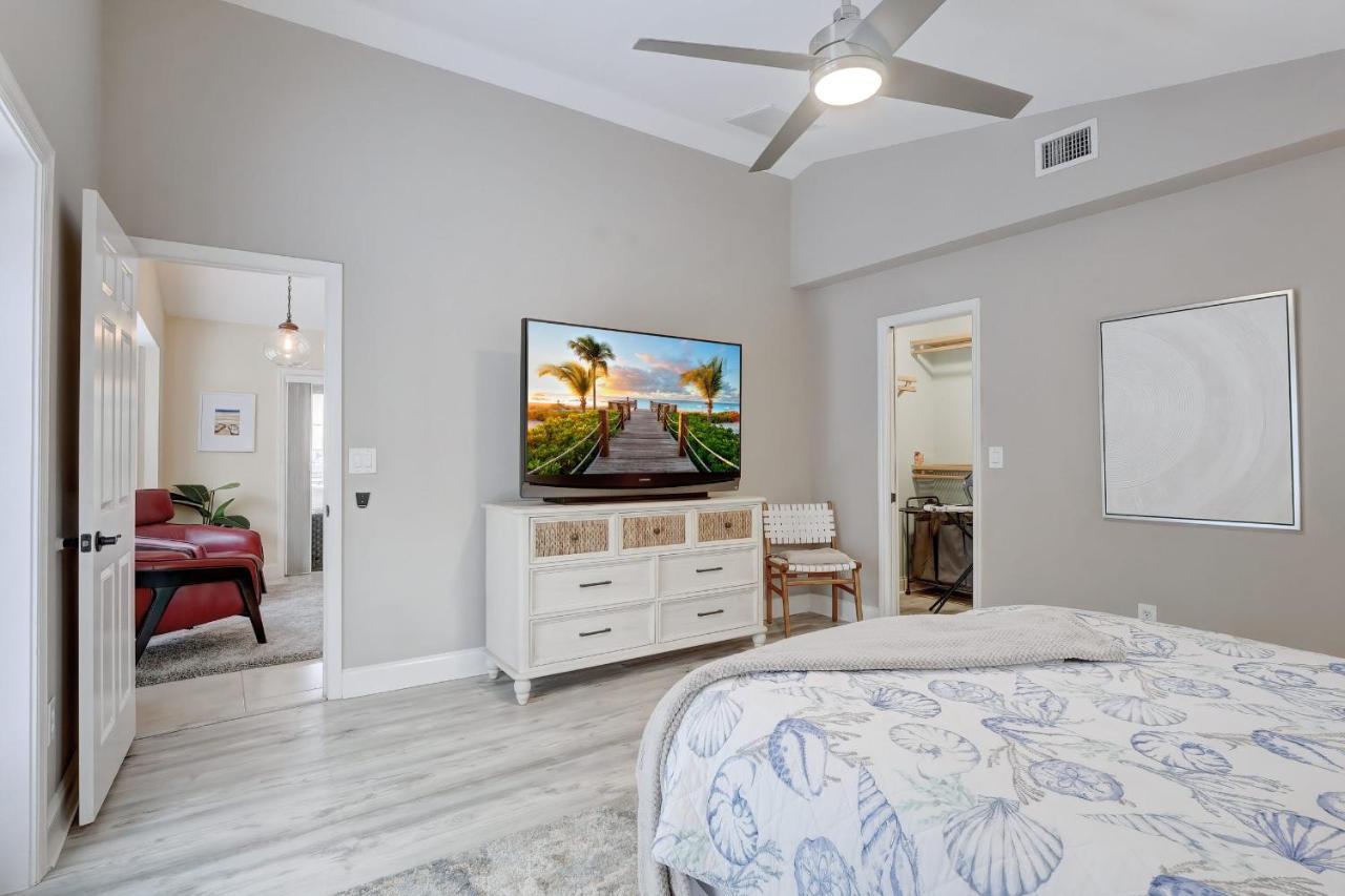 Pet Friendly Pool Home In River Reach Of Naples Fl Εξωτερικό φωτογραφία