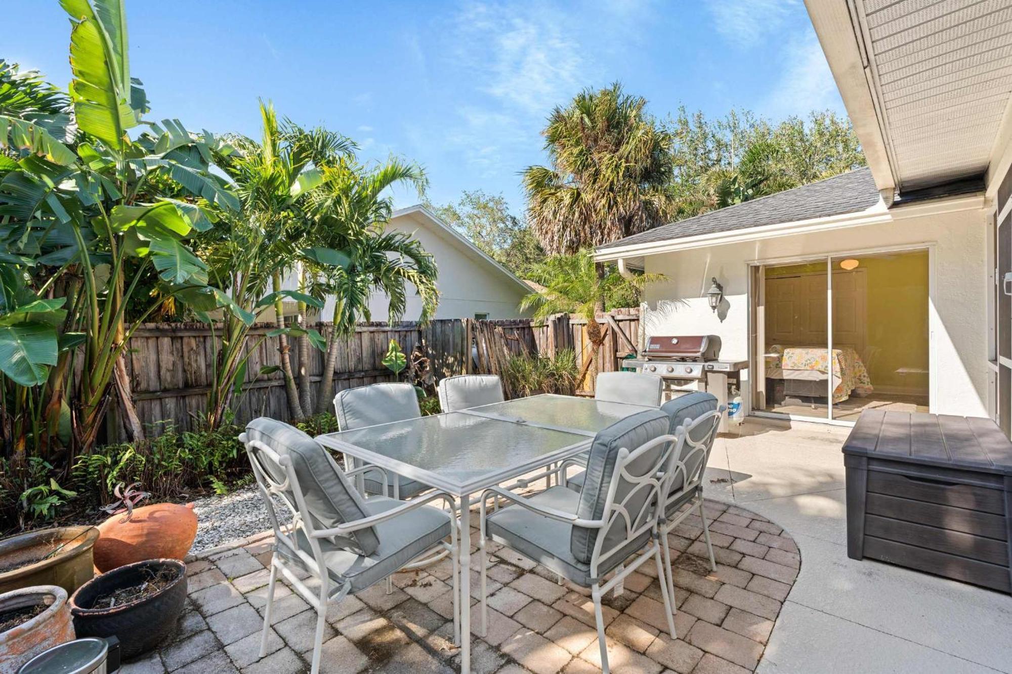 Pet Friendly Pool Home In River Reach Of Naples Fl Εξωτερικό φωτογραφία