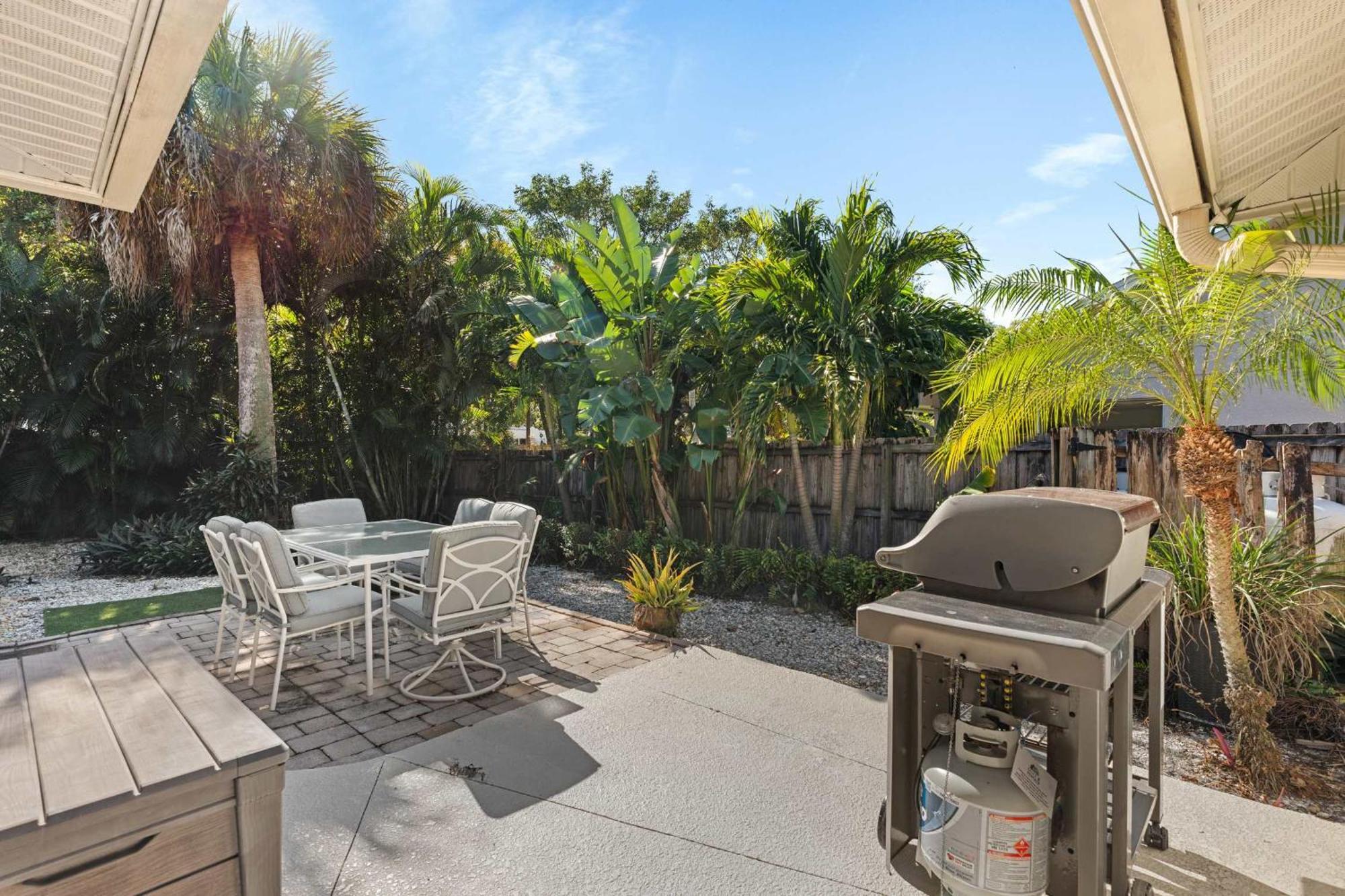 Pet Friendly Pool Home In River Reach Of Naples Fl Εξωτερικό φωτογραφία